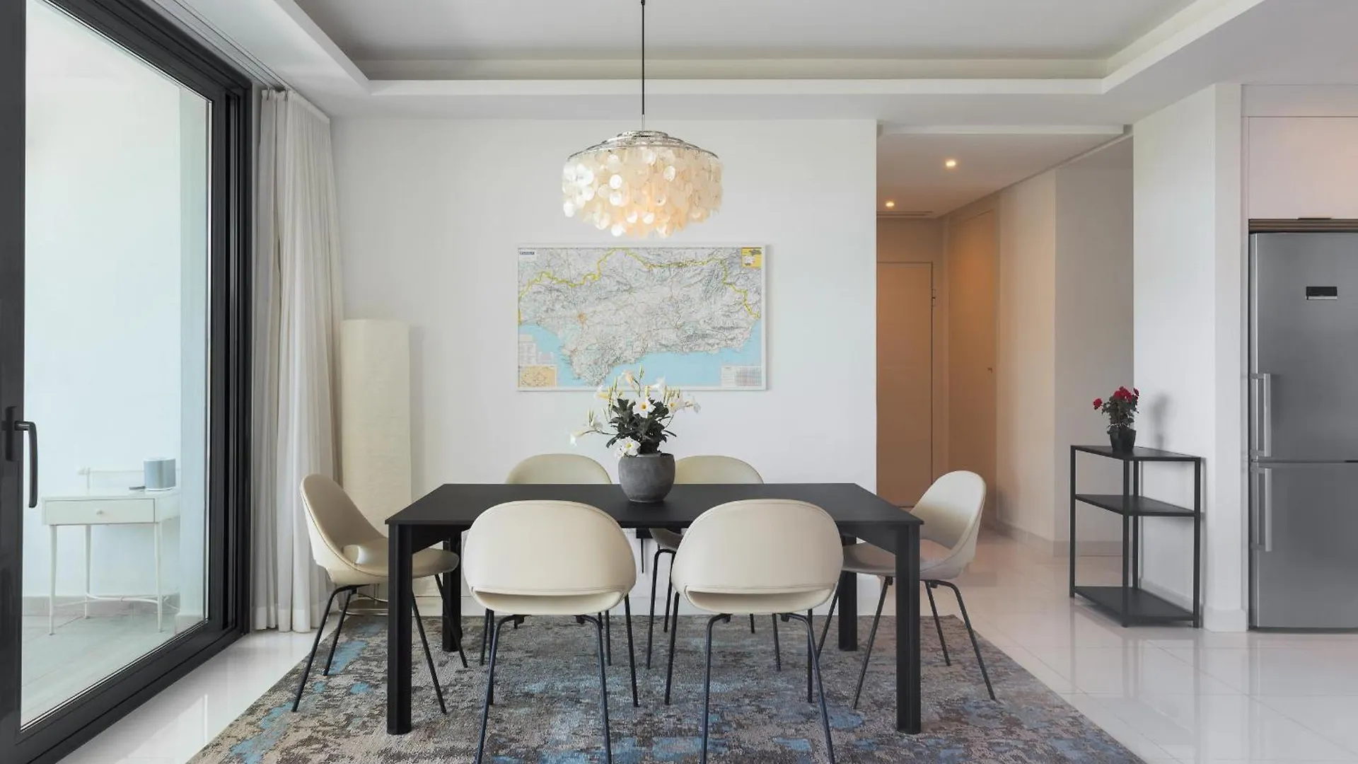 Panoramic Views And Large Garden In Atalaya Hills Apartment Estepona